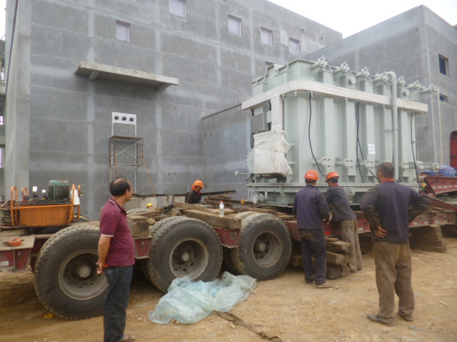 青岛钢厂变压器搬迁安装现场