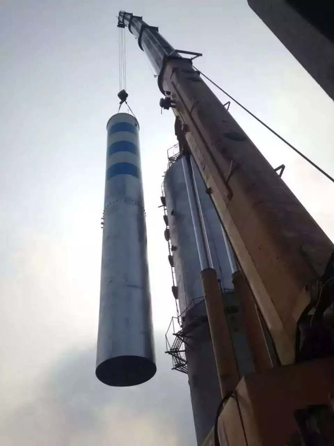 双龙两台200吨吊车出租助力反应炉设备吊装